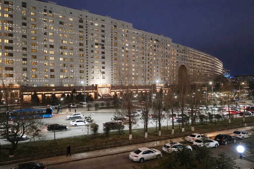 3-комнатная квартира в центре ЖК Нурсая