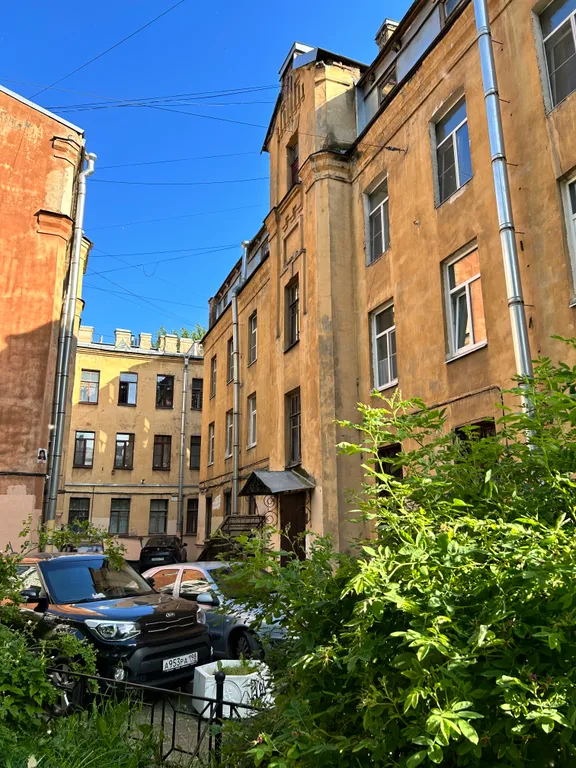 Квартира Просторная квартира с парковкой рядом с метро Петроградская — Санкт-Петербург