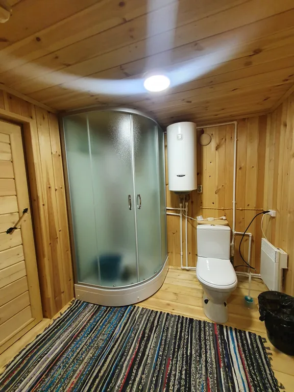 Уютный домик с верандой и камином