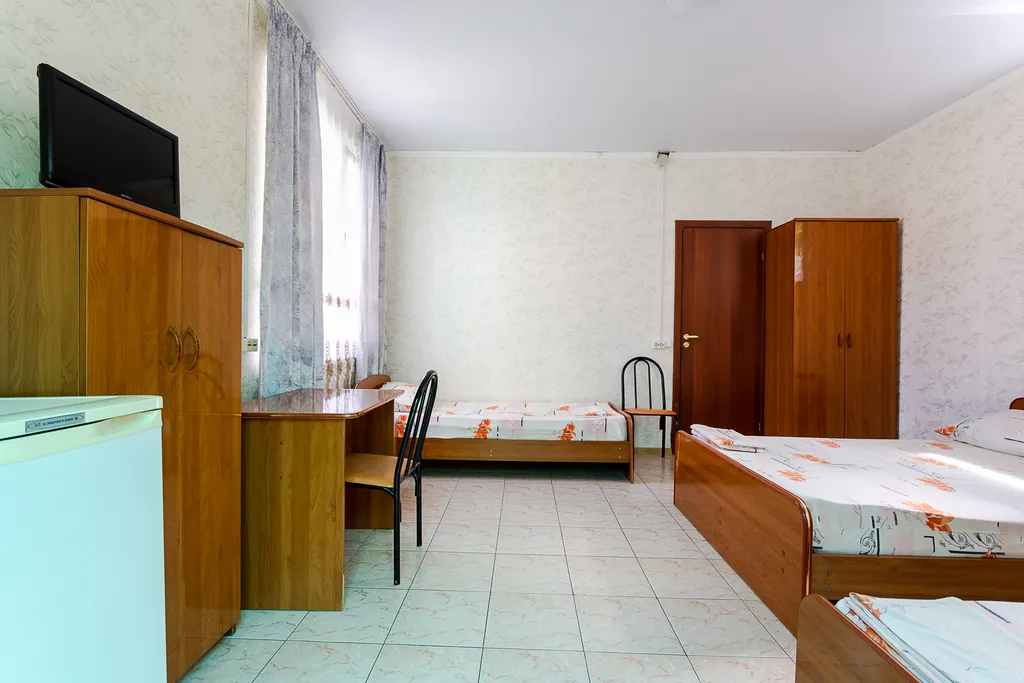 Квартира Четырёхместный номер с удобствами, парковка в подарок — аренда посуточно в Джубга