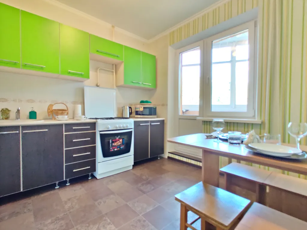 1-комнатная возле ТЦ Корона