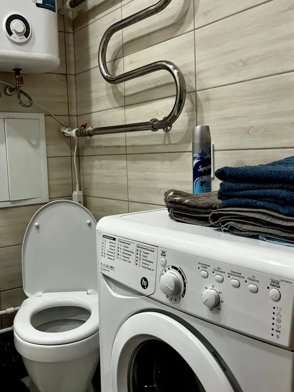 2-комнатная квартира с евроремонтом возле ГЛЦ Мраткино