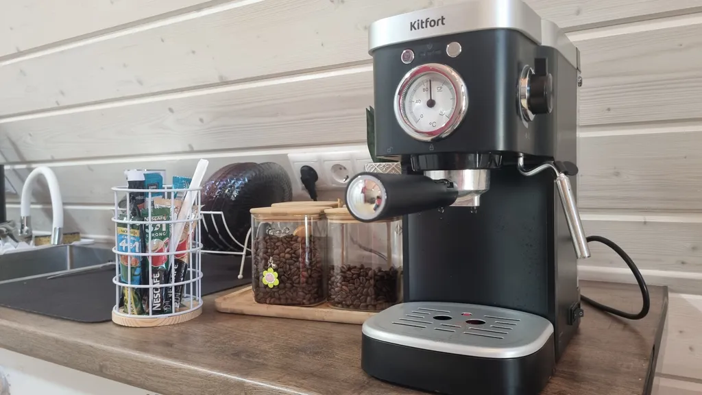 Просторный и уютный А-фрейм Scarlet House