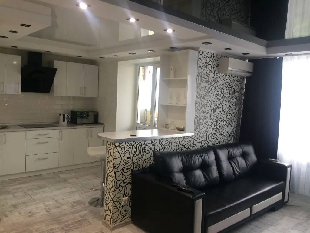 Студия с джакузи