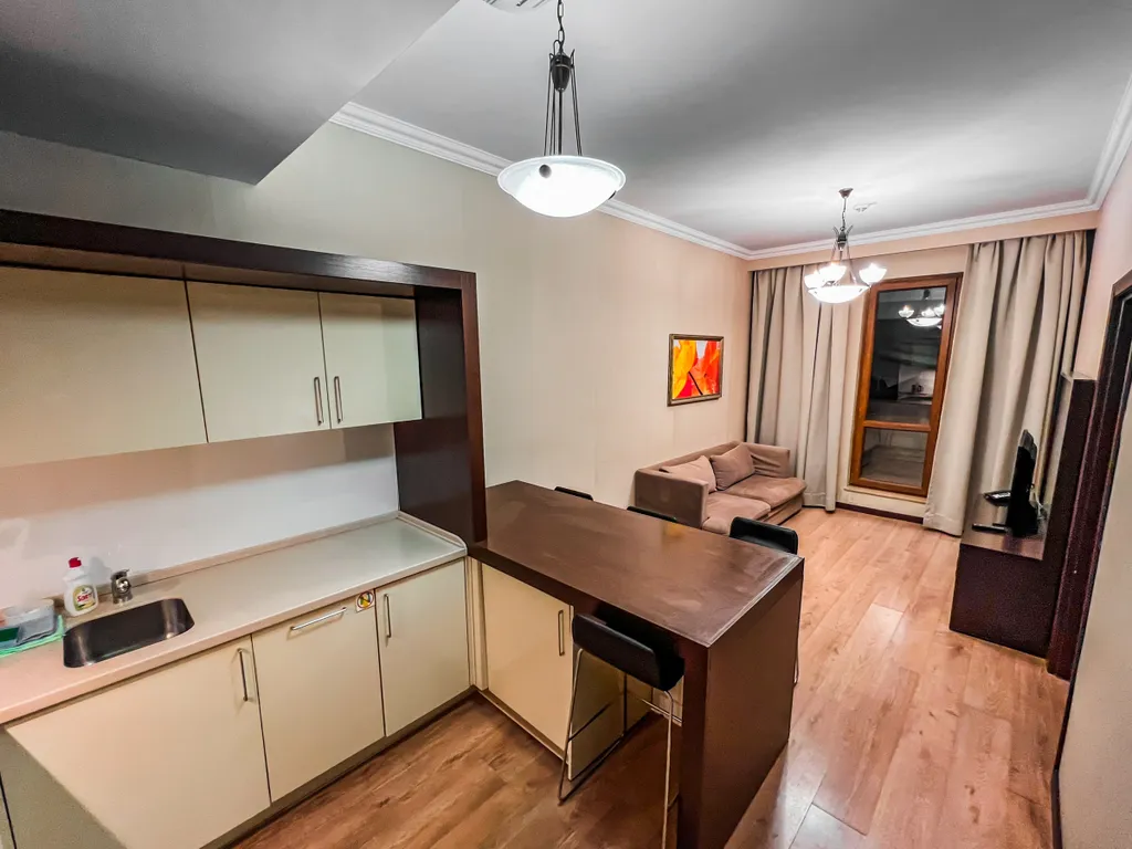 Просторные апартаменты на "набережной Времена года"