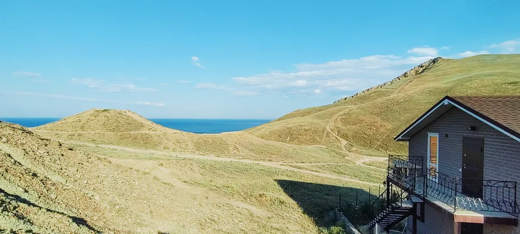 Апартаменты с балконами и панорамным видом на море и горы