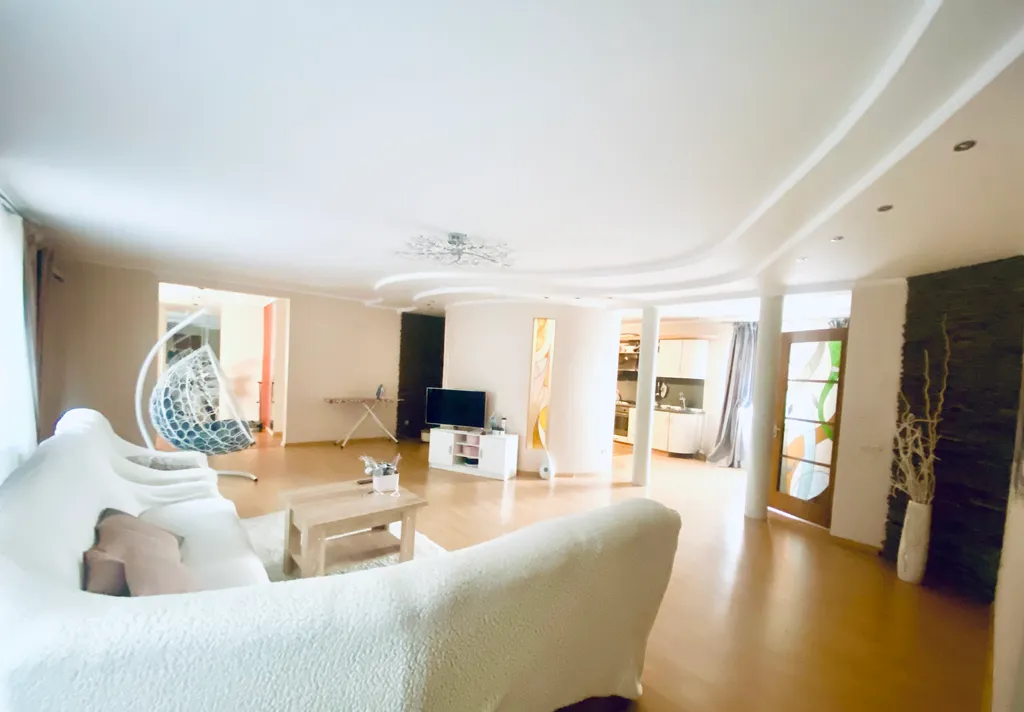 4-комнатный Дом