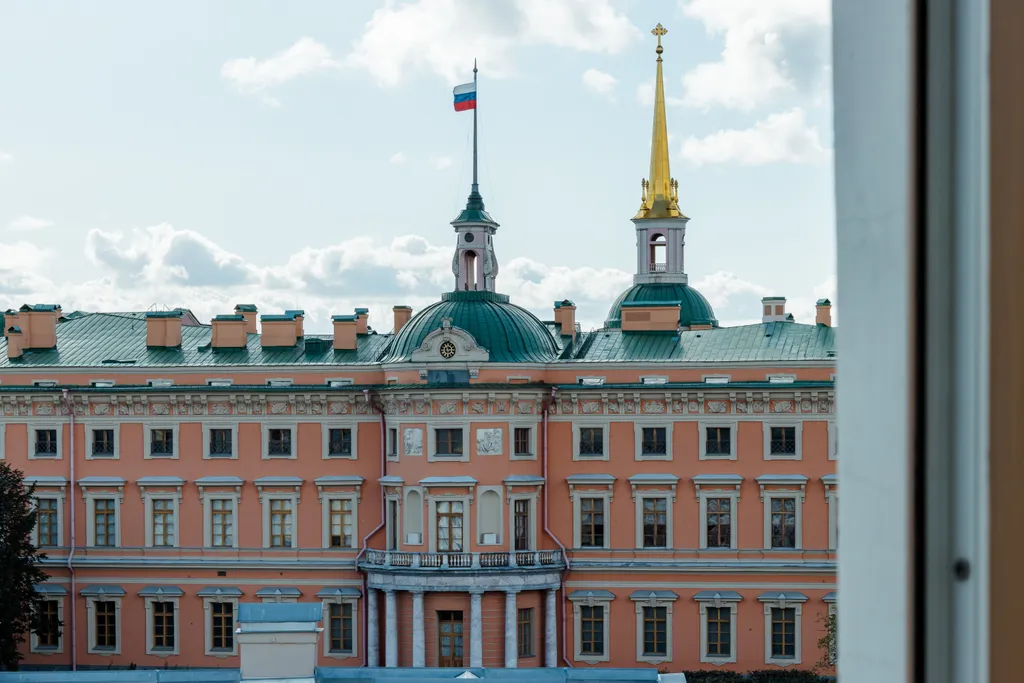 Квартира Дизайнерская квартира ЕmpeRoom с удивительным видом на замок — Санкт-Петербург