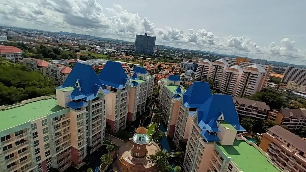 1бед 37квм 17эт вид на бассейн