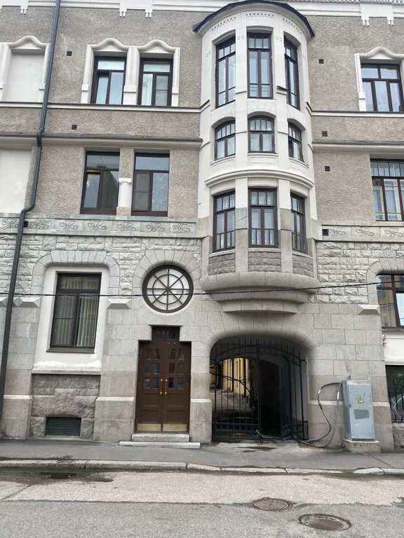 2-комнатная квартира в историческом здании