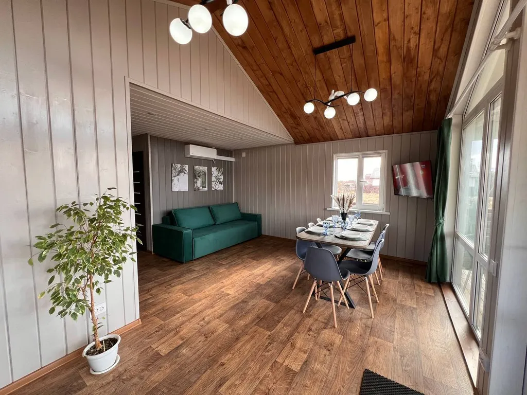 Дом с купелью, баней в городе