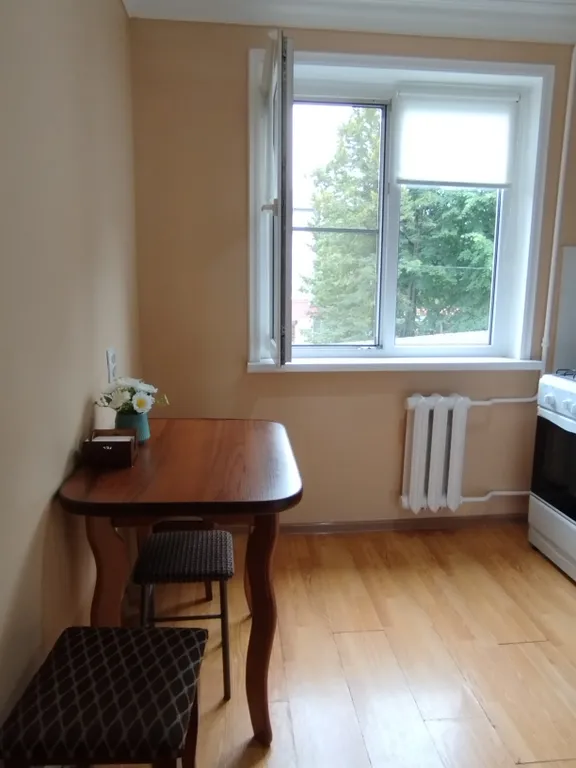 Квартира находится в центре района горный