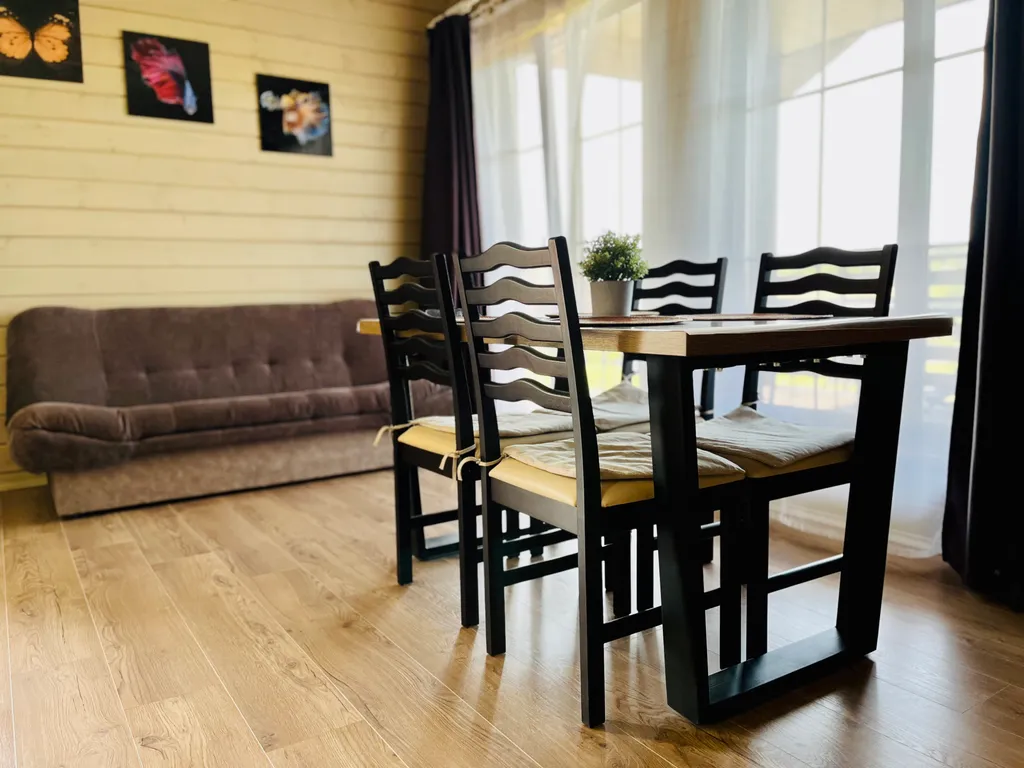 Новый современный коттедж рядом с озером