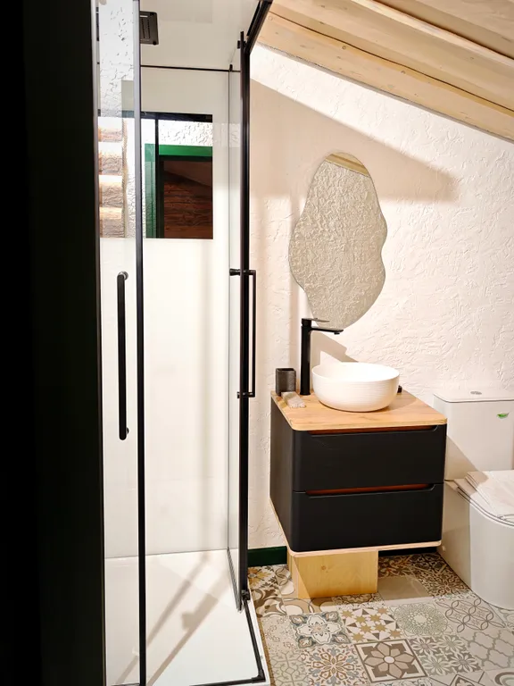 Лесной дом с тёплым бассейном, джакузи, сауной и сибирским чаном