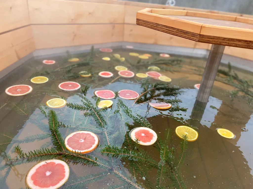 Коттедж Дом A-frame с сибирским чаном на бревнах — аренда посуточно в Великий Новгород