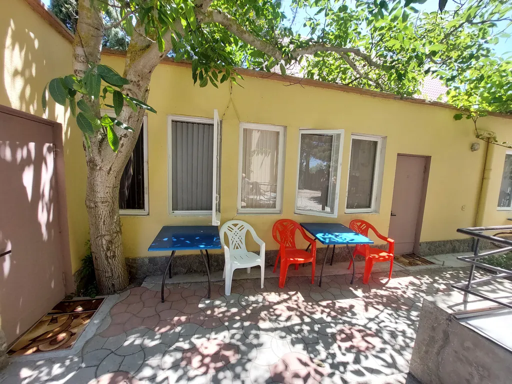 Уютный номер у моря с песчаным пляжем в шаговой доступности