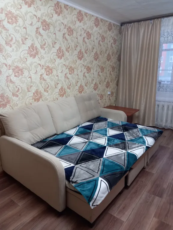 Просторная двухкомнатная квартира на 1ом этаже по Тихонова