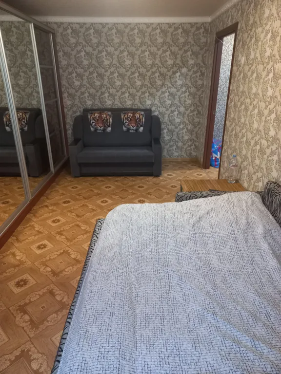 Уютная квартира — аренда посуточно в Гуково