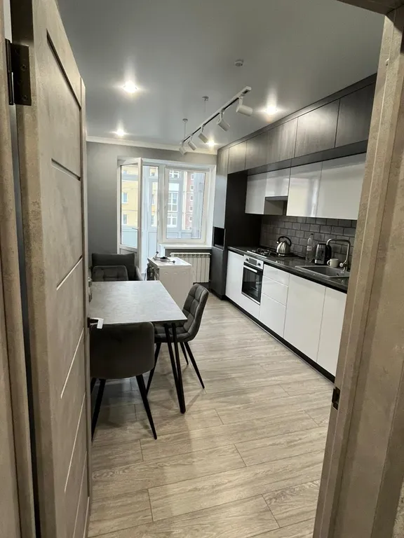 Просторная уютная квартира с дизайнерским ремонтом — аренда посуточно в Иноземцево