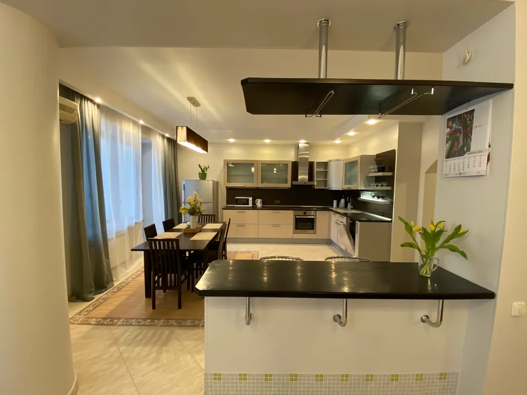 Большая квартира в историческом центре столицы