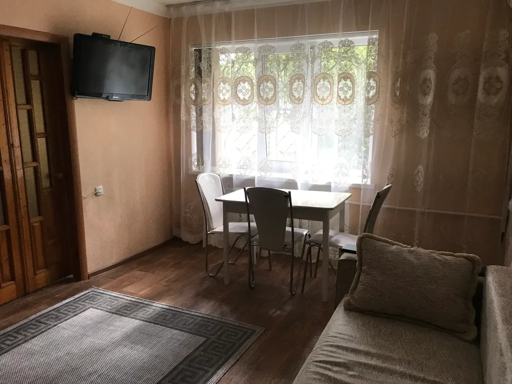 Уютная квартира в городе Армавир, район самолет