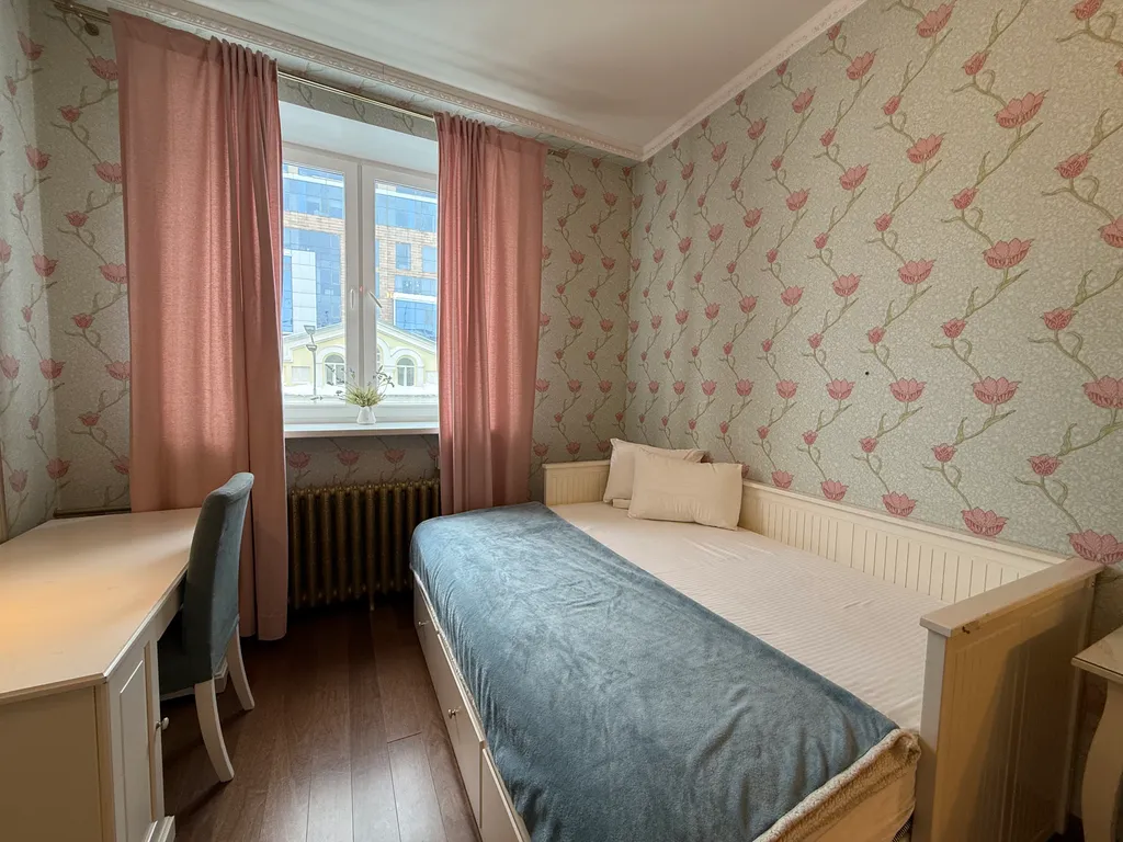 Трехкомнатная квартира Английский шик у Кремля