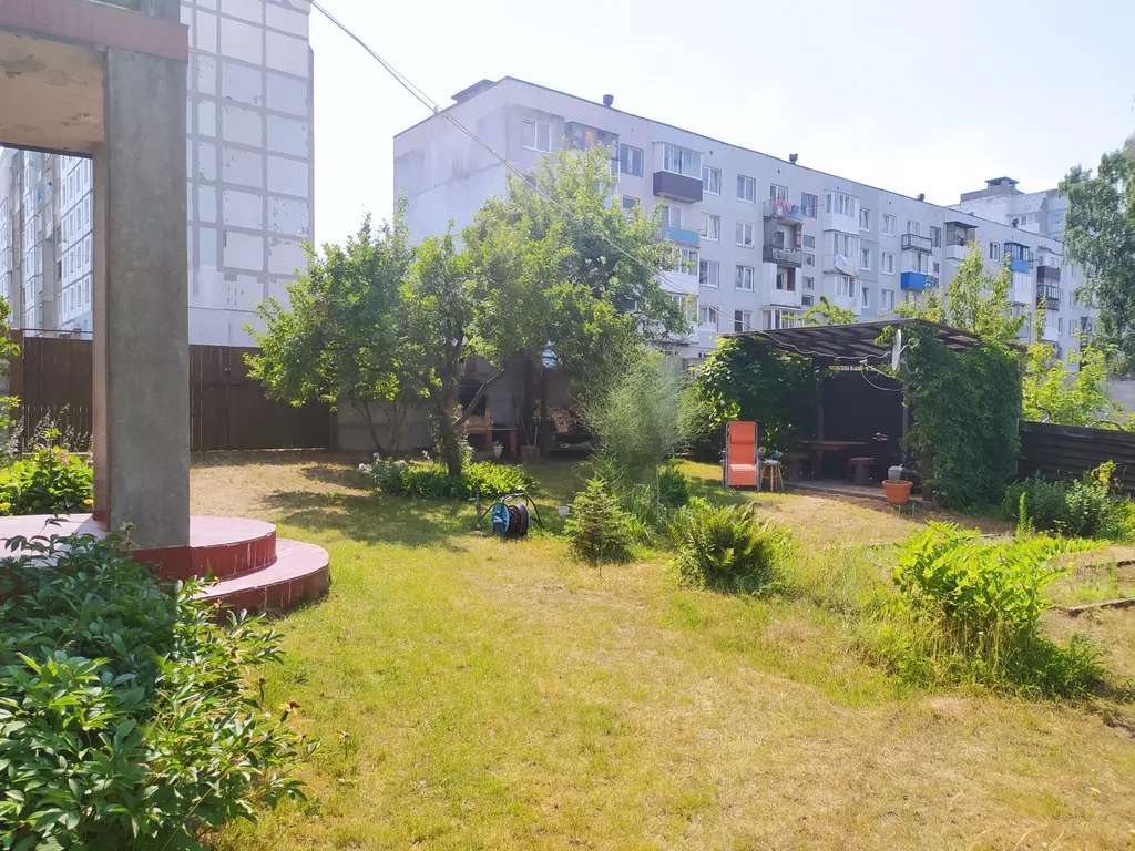 Уютный дом с камином у самого моря