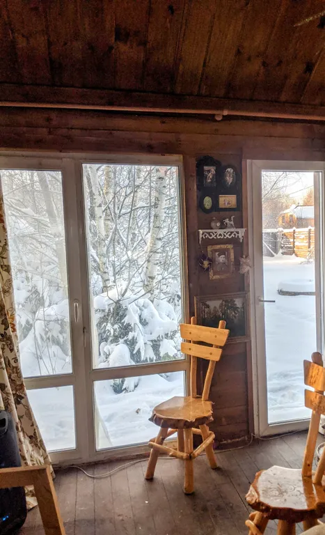 Коттедж Уютный домик с камином и бассейном — Глазово