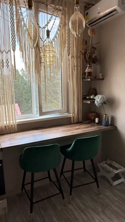 Уютная бохо квартира с дизайнерским ремонтом в центре