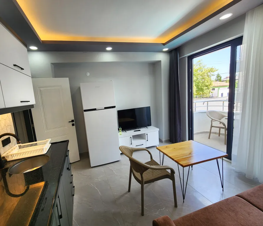 Квартира в центре Сиде внутри комплекса с бассейном