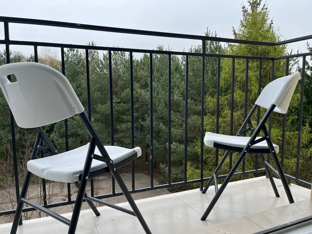 В роще у моря