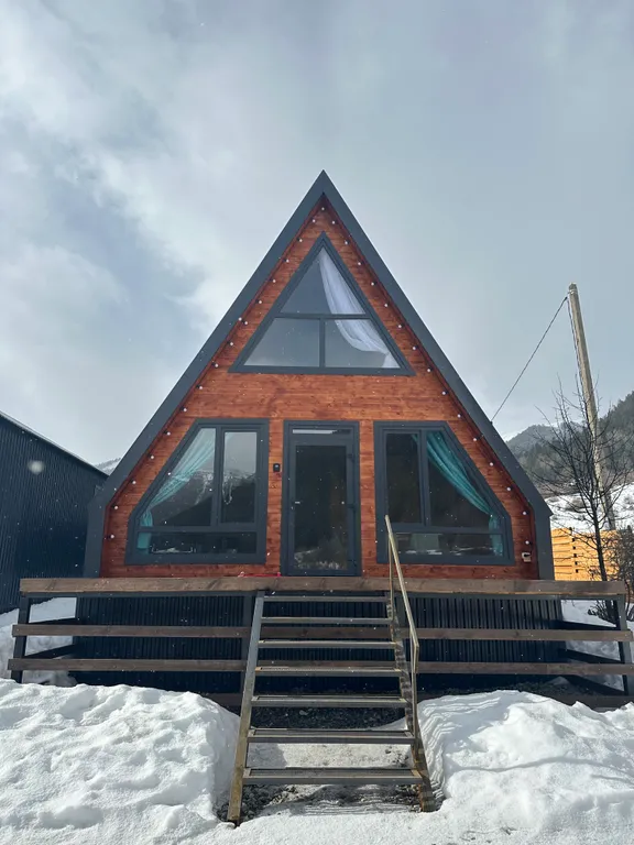 Коттедж Коттедж А-фрейм в живописном месте — Архыз