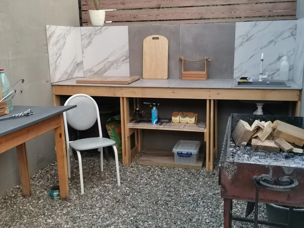 Комната с бассейном