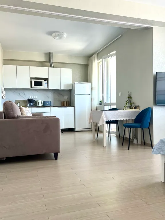 Уютная светлая квартира Аквамарин в новом развитом районе города