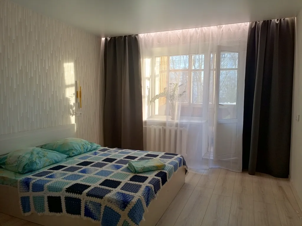 Ледовый дворец. Площадь герба и флага. Парк тысячелетия