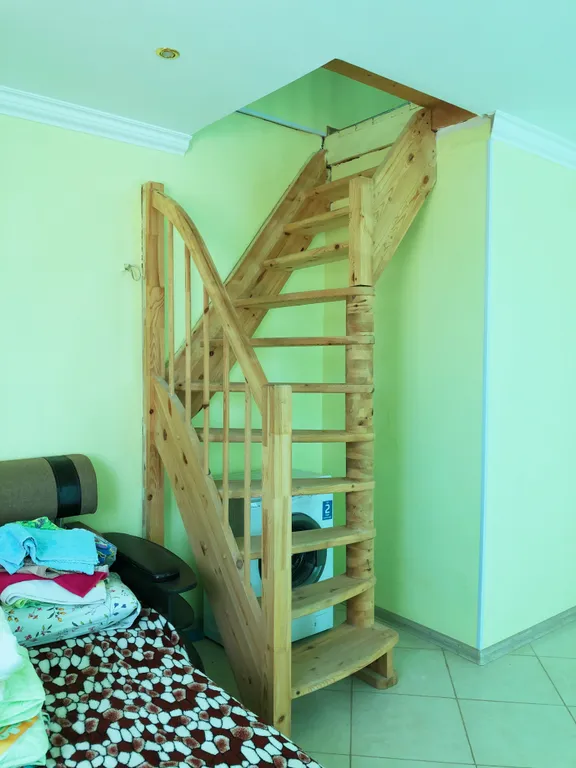 Домик у моря с балконом