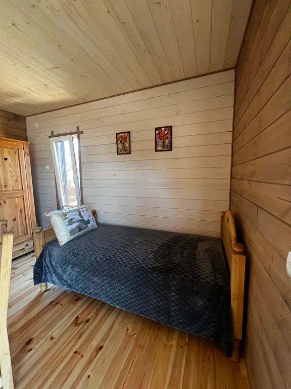 Деревенский отдых на берегу озера с городским комфортом