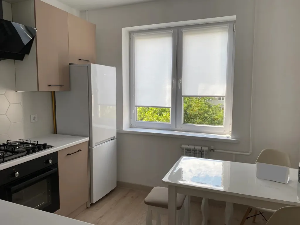 Городской пляж, пляж «Русское море», набережная, парк Фрунзе.