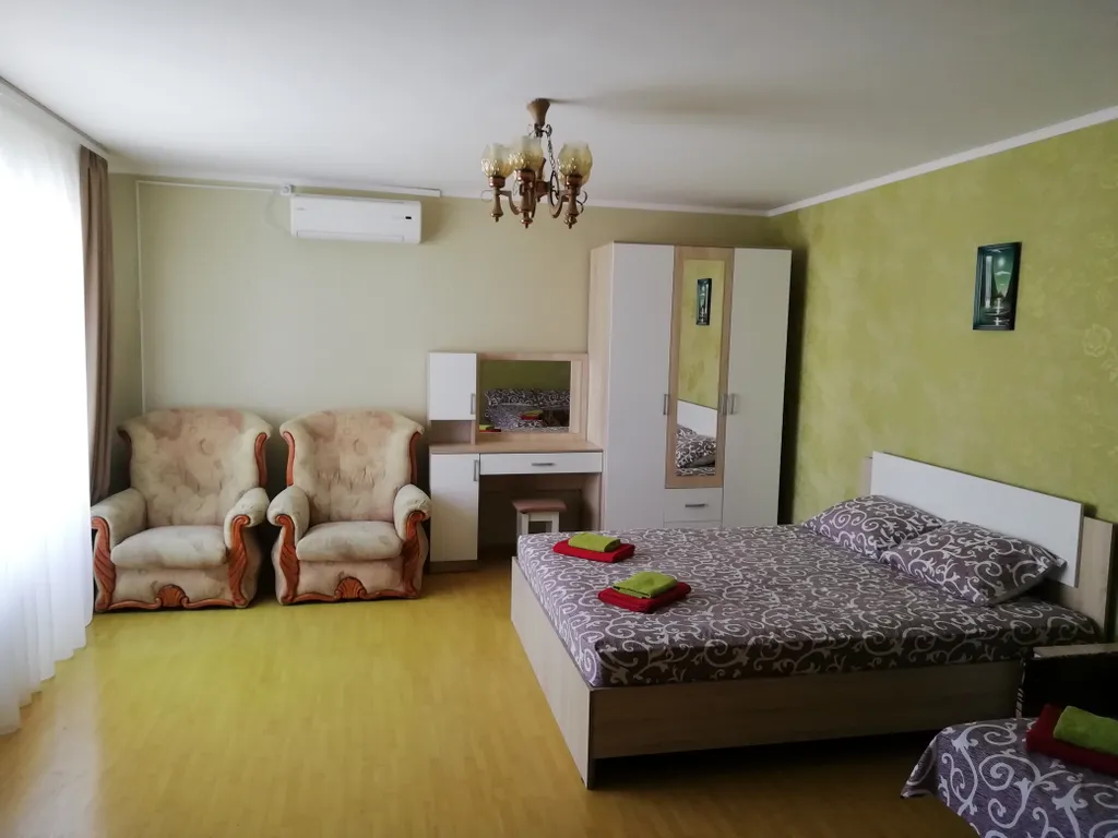 Уютная 2-комнатная квартира в своём дворе со своей кухней