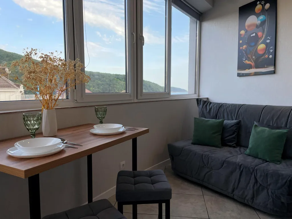 Апартаменты с панорамным видом на горы и море