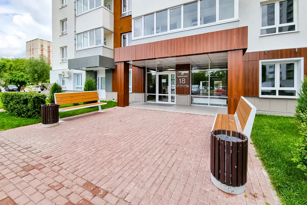 Студия Брутальный лев с панорамным видом на набережную реки