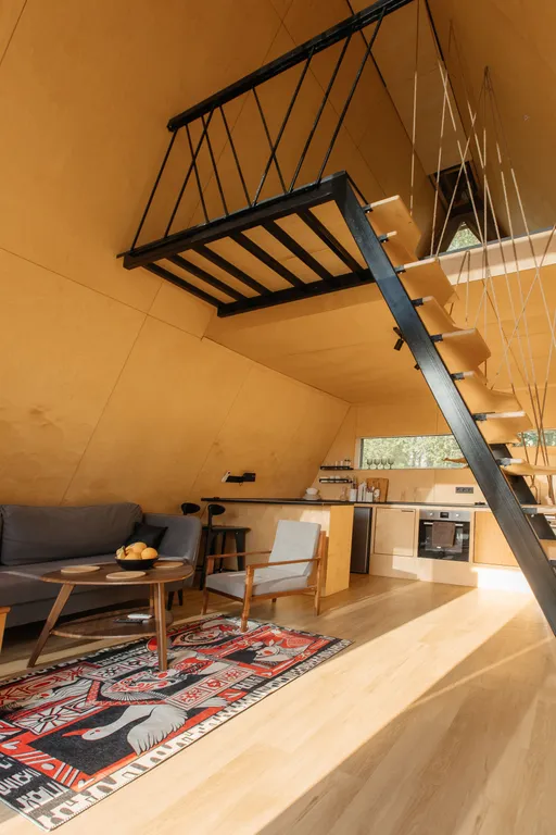 Черный Русский — A-Frame дом с видом на город и березовую рощу
