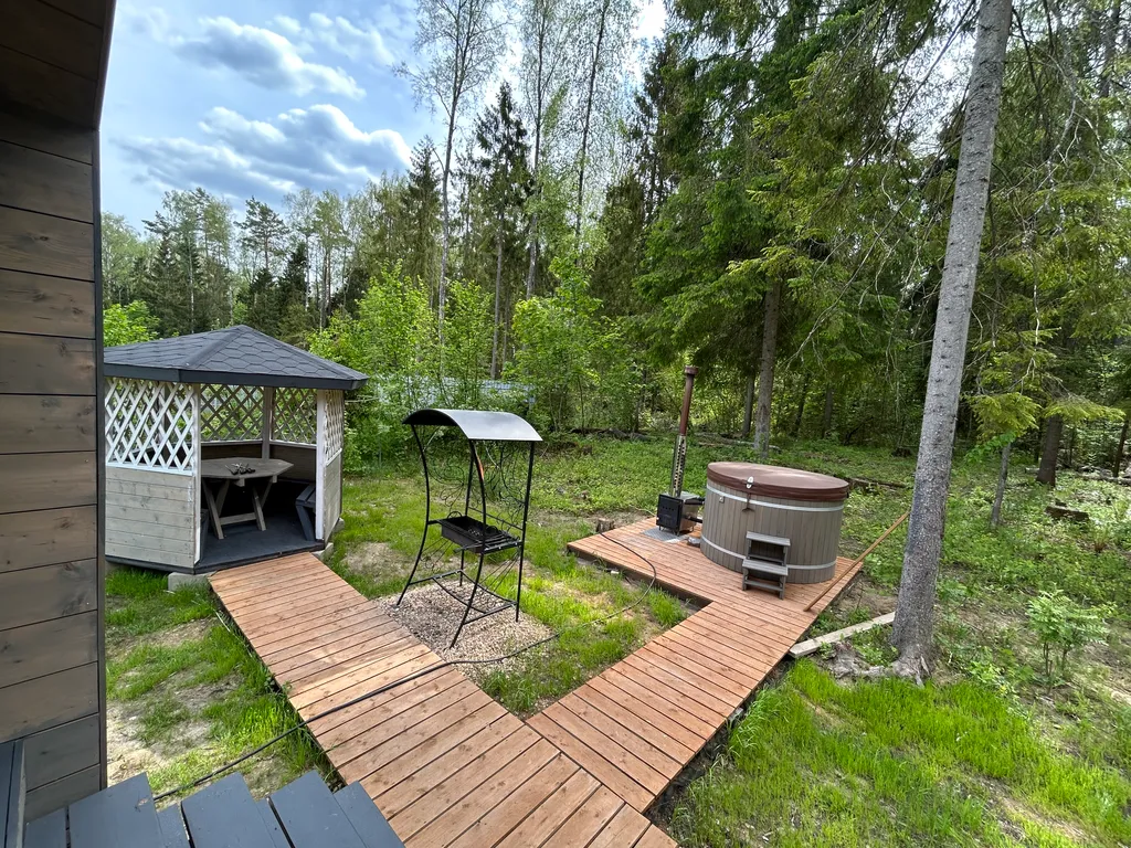 Шале в глэмпинге Лесариум с купелью и мангалом