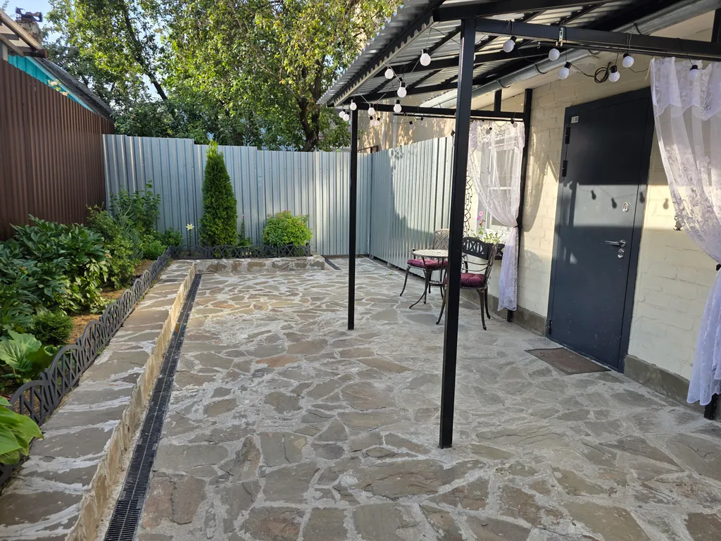 Уютный домик в тихом районе города