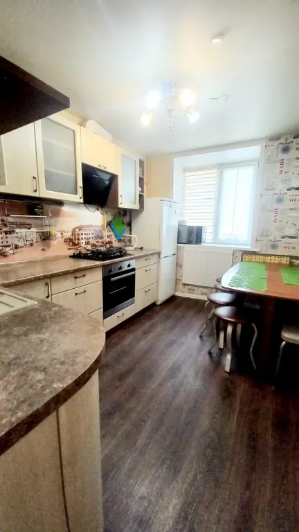 Трёхкомнатная квартира в районе жд вокзала