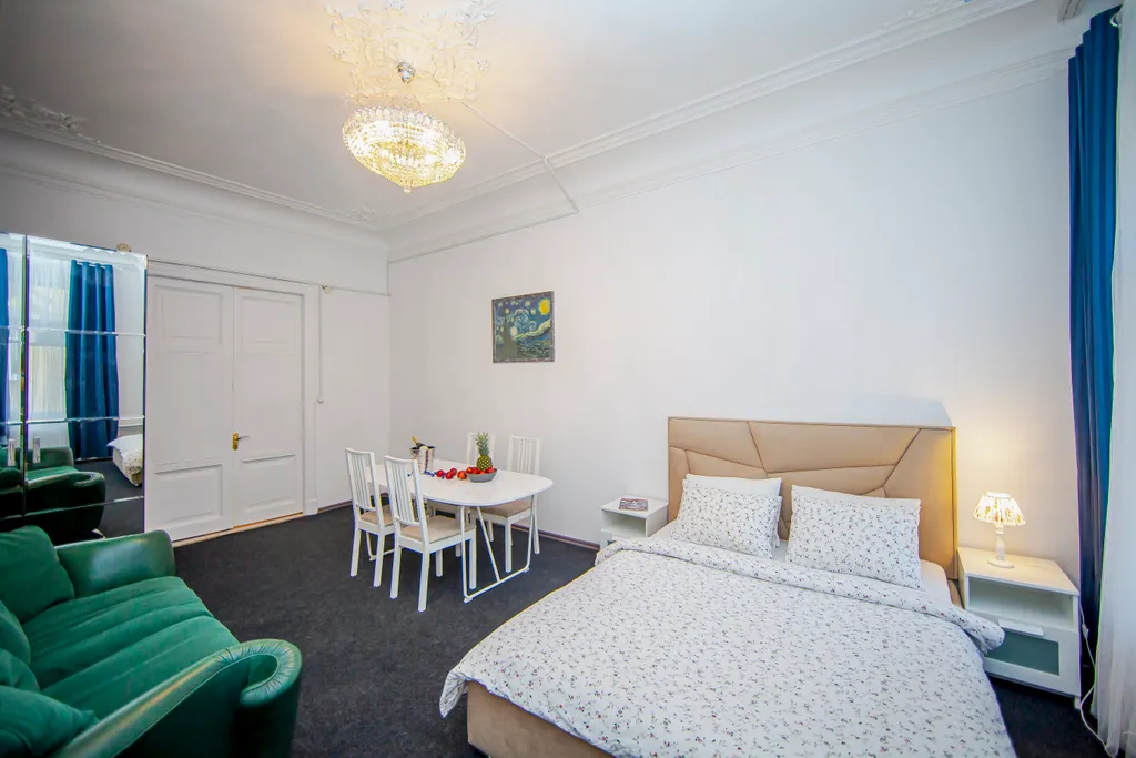 Happy Time 6BR Apartment