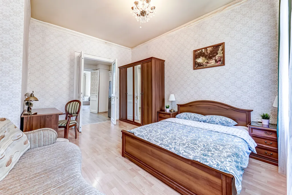 Hermitage View BR Apartment