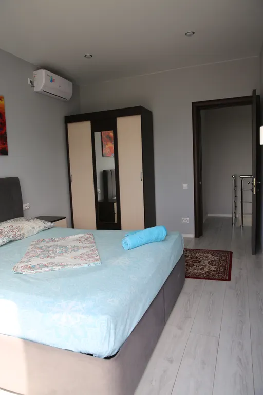 Коттедж для семьи с видом на море и собственным бассейном