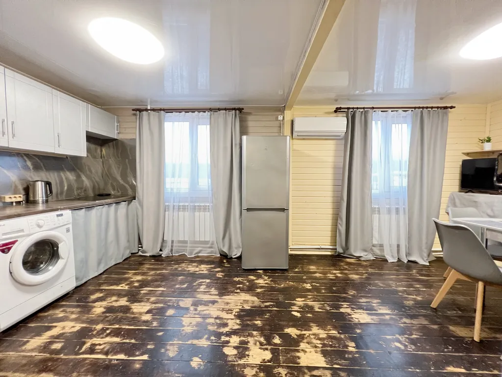 Коттедж Уединенный теплый дом без соседей с сауной, джакузи и бассейном — Луховицы