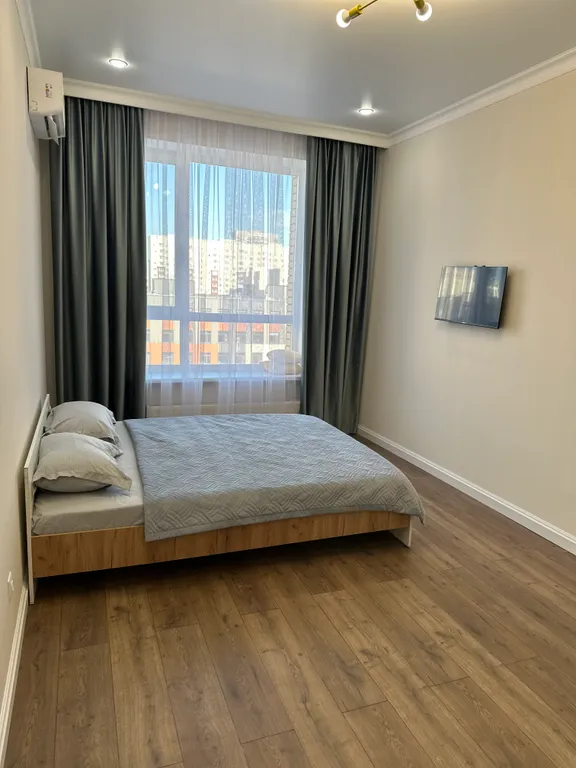 Полноценная 2-комнатная квартира в центре левого берега